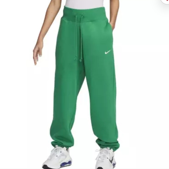 Nike Pants - NWT Women's Nike OVERSIZED sweatpants